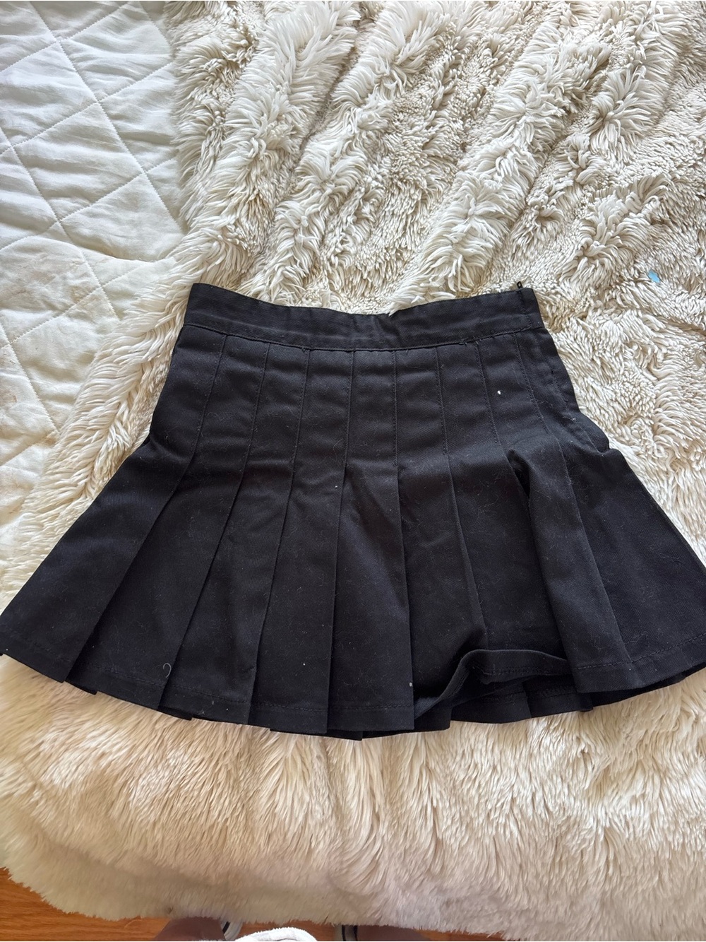 Brandy Melville Black Pleated Mini Skirt - Picture 3 of 3